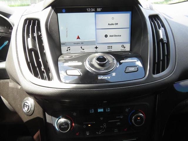 Photo of 2017 White Platinum Ford Escape
