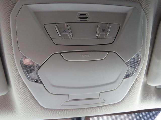 Photo of 2017 White Platinum Ford Escape