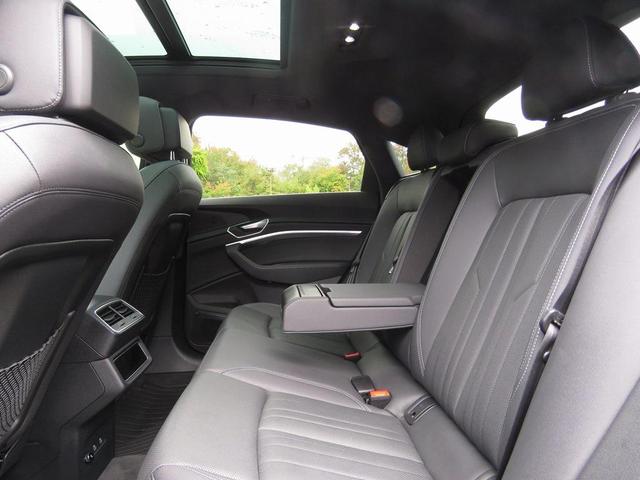Photo of 2023 Brilliant Black Audi e-tron Sportback