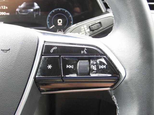 Photo of 2023 Brilliant Black Audi e-tron Sportback