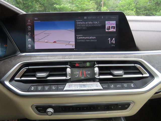 Photo of 2019 Black Sapphire Metallic BMW X7