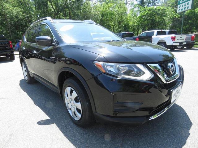Photo of 2017 Magnetic Black Nissan Rogue