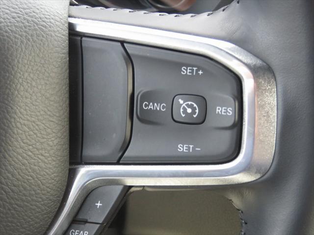 Photo of 2023 Bright White Clearcoat RAM 1500