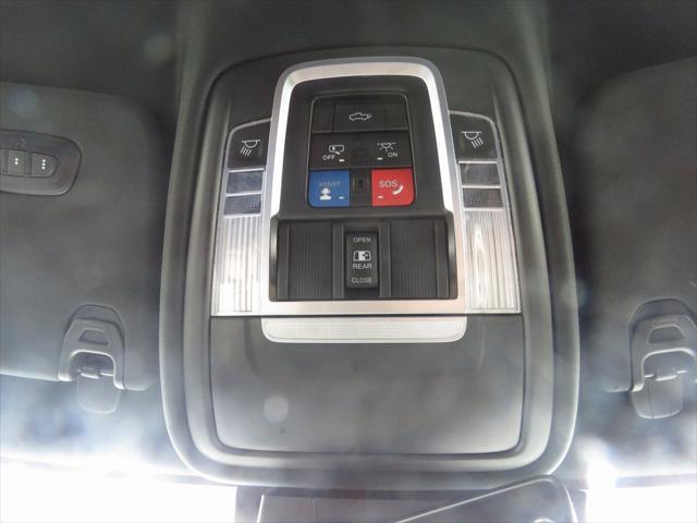 Photo of 2023 Bright White Clearcoat RAM 1500