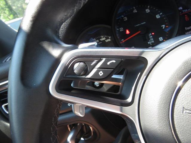 Photo of 2021 2 Porsche Macan