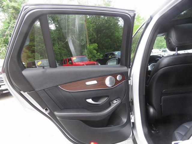 Photo of 2020 Iridium Silver Metallic Mercedes-Benz GLC 300