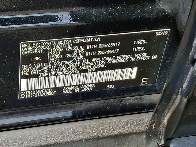 Photo of 2019 Midnight Black Metallic Toyota RAV4