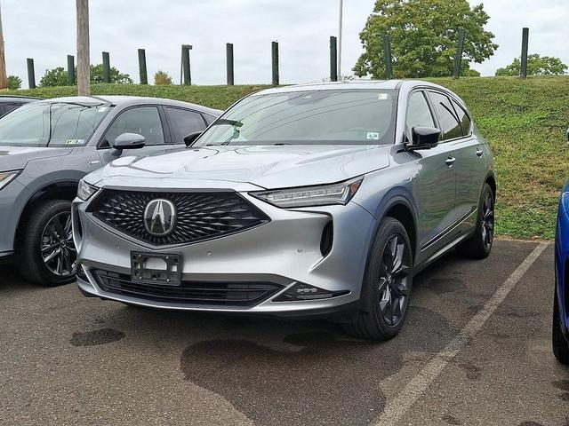 Photo of 2023 Silver Metallic Acura MDX