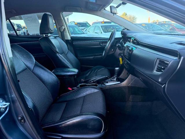 Photo of 2015 Blue Toyota Corolla