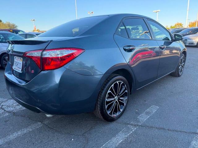 Photo of 2015 Blue Toyota Corolla