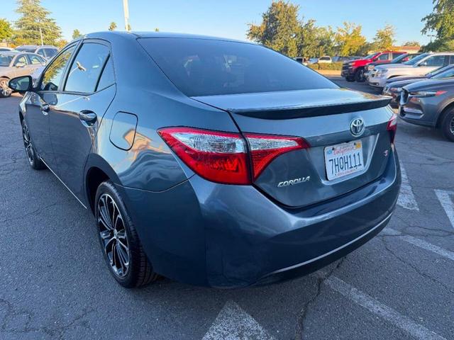 Photo of 2015 Blue Toyota Corolla