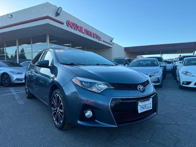 Photo of 2015 Blue Toyota Corolla