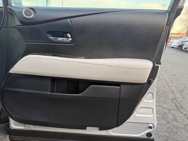 Photo of 2015 Silver Lexus RX 350