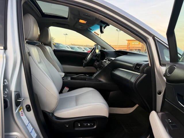 Photo of 2015 Silver Lexus RX 350