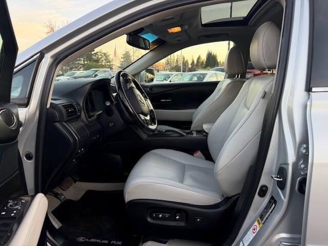 Photo of 2015 Silver Lexus RX 350