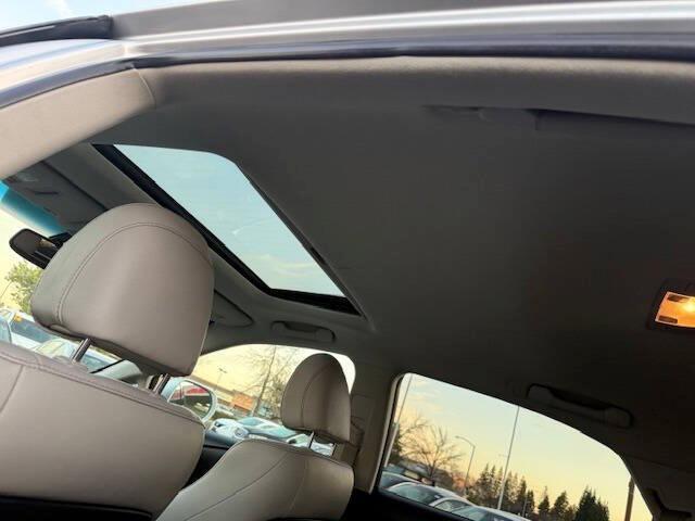 Photo of 2015 Silver Lexus RX 350