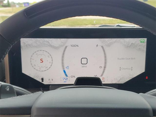 Photo of 2025 Interstellar White GMC HUMMER EV Pickup