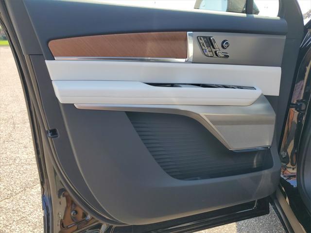Photo of 2026 Stellar Black Metallic Cadillac VISTIQ