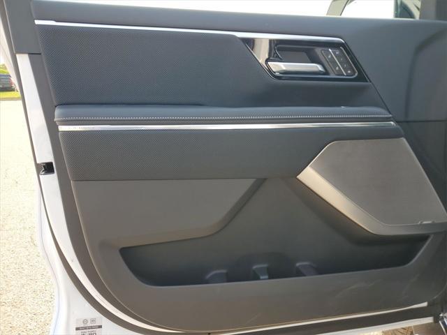 Photo of 2025 Summit White GMC Sierra EV