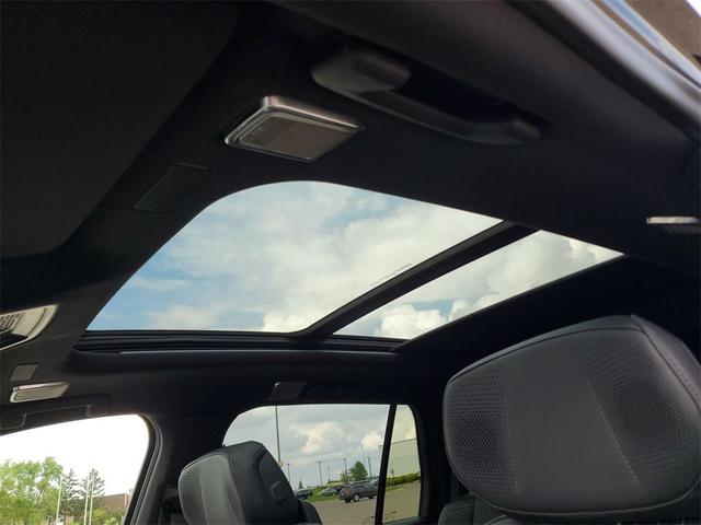 Photo of 2026 Stellar Black Metallic Cadillac VISTIQ