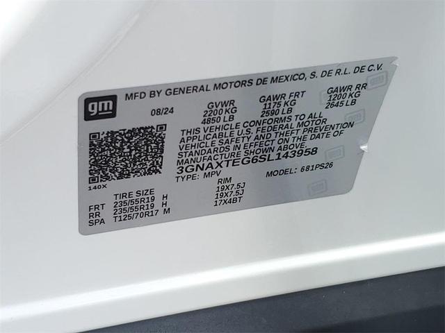 Photo of 2025 Iridescent Pearl Tricoat Chevrolet Equinox