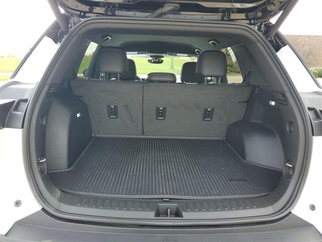 Photo of 2025 Iridescent Pearl Tricoat Chevrolet Equinox