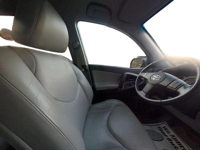 Photo of 2012 Black Toyota RAV4