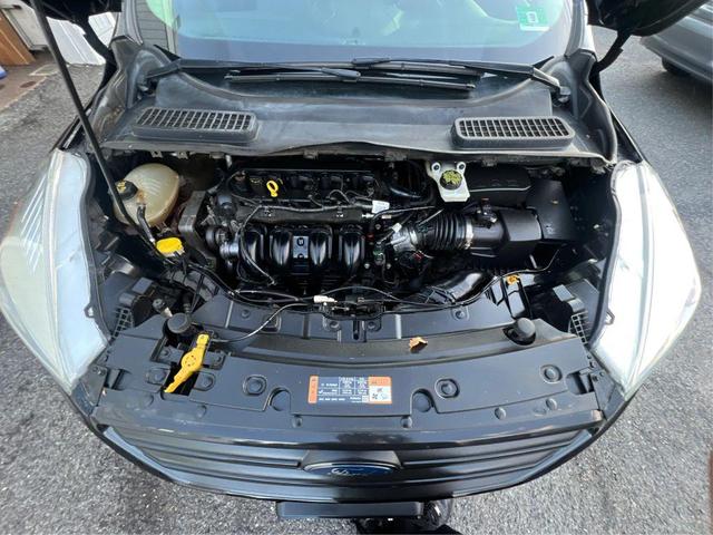 Photo of 2017 Black Ford Escape