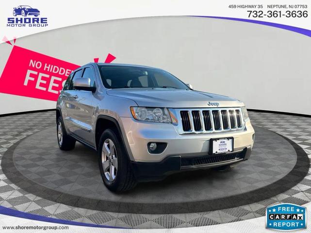 Photo of 2013 Silver Jeep Grand Cherokee