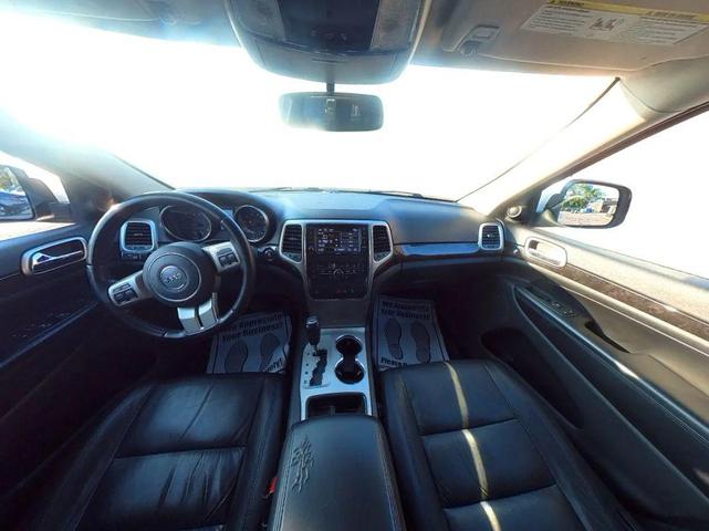 Photo of 2013 Silver Jeep Grand Cherokee