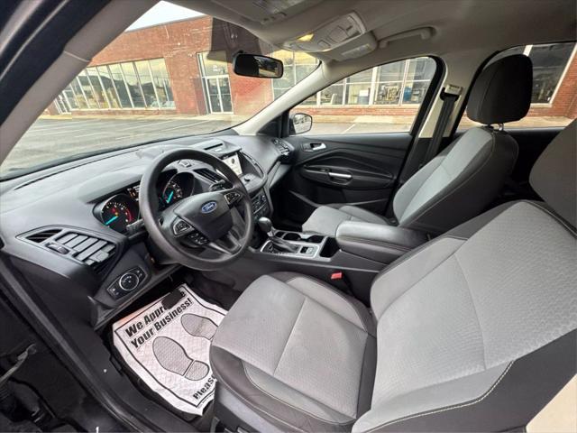 Photo of 2017 Black Ford Escape