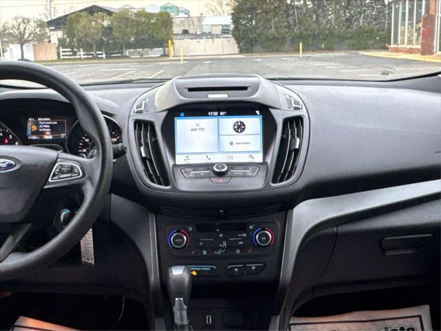 Photo of 2017 Black Ford Escape