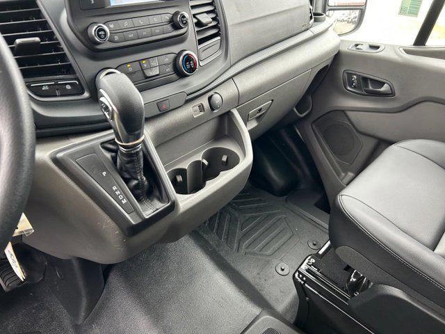 Photo of 2025 Oxford White Ford Transit-250