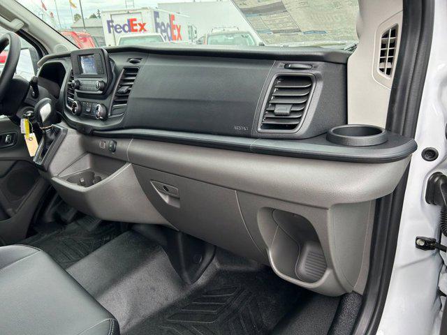 Photo of 2025 Oxford White Ford Transit-250