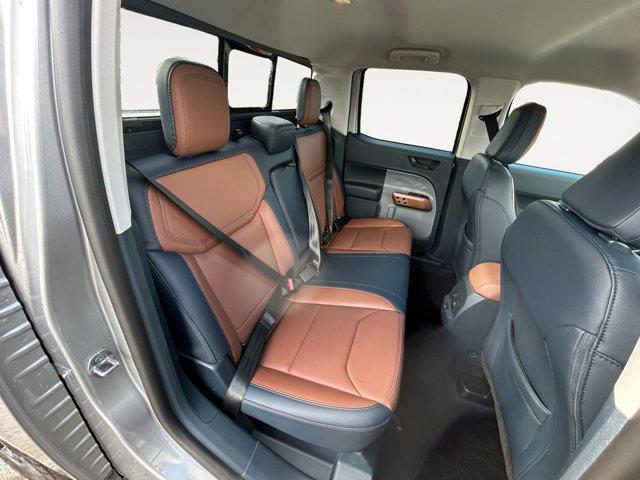 Photo of 2022 Iconic Silver Metallic Ford Maverick