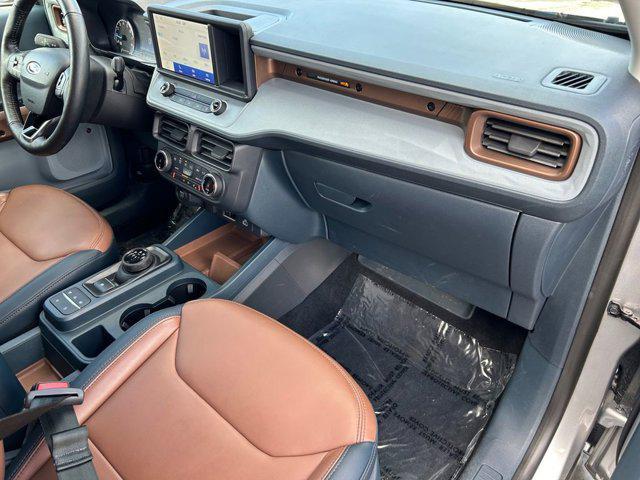 Photo of 2022 Iconic Silver Metallic Ford Maverick