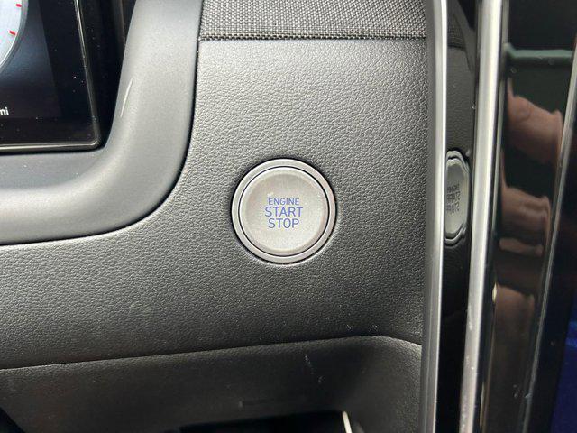 Photo of 2023 Atlas White Hyundai SANTA CRUZ