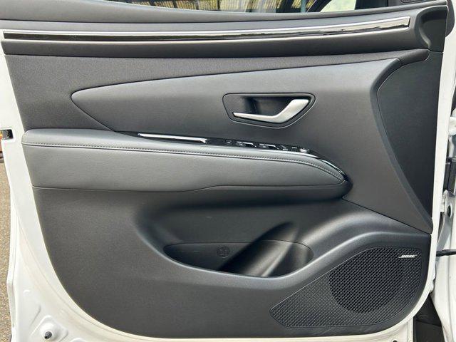 Photo of 2023 Atlas White Hyundai SANTA CRUZ