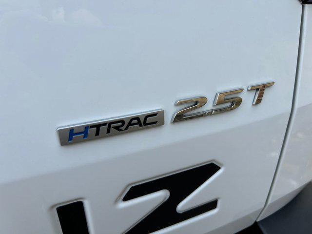 Photo of 2023 Atlas White Hyundai SANTA CRUZ