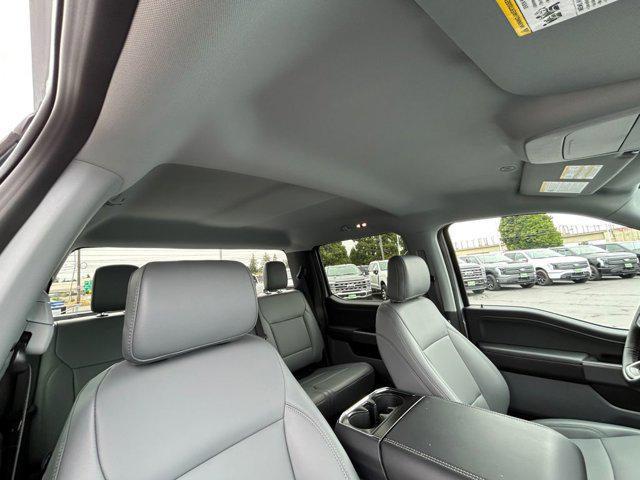 Photo of 2025 White Ford F-150 Lightning