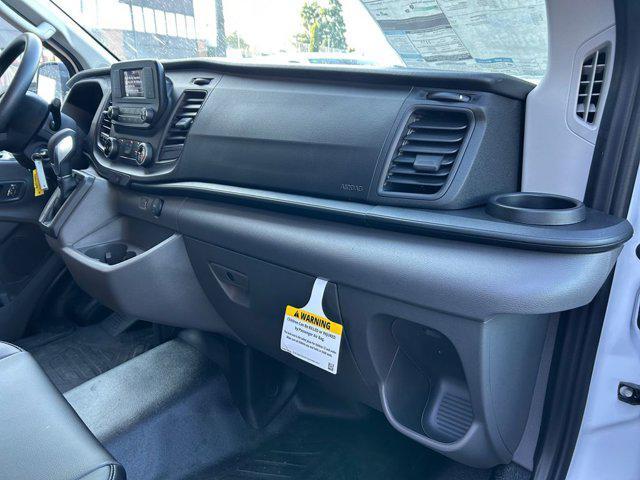 Photo of 2025 Oxford White Ford Transit-250
