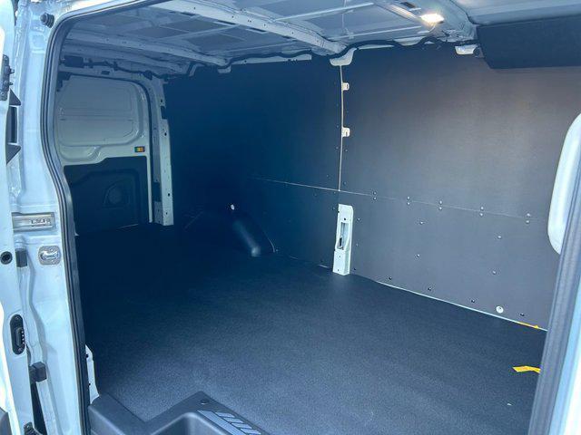 Photo of 2025 Oxford White Ford Transit-250