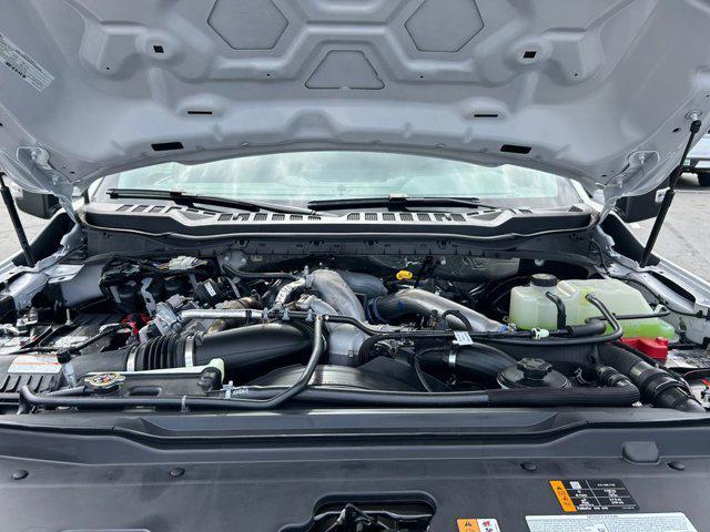 Photo of 2025 Oxford White Ford F-350