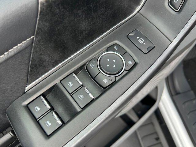 Photo of 2025 Oxford White Ford F-350