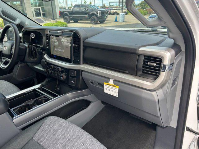 Photo of 2025 Oxford White Ford F-350