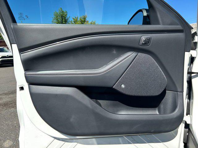 Photo of 2025 Star White Metallic Tri-Coat Ford Mustang Mach-E