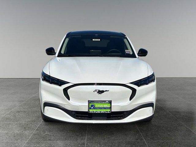 Photo of 2025 Star White Metallic Tri-Coat Ford Mustang Mach-E