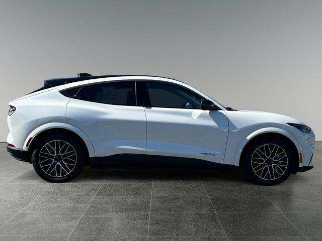 Photo of 2025 Star White Metallic Tri-Coat Ford Mustang Mach-E
