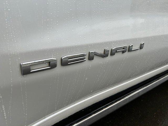 Photo of 2020 White Frost Tricoat GMC Sierra 1500