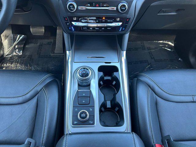 Photo of 2020 Star White Metallic Tri-Coat Ford Explorer